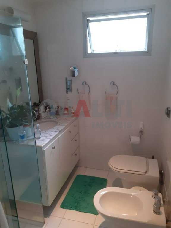 Apartamento à venda no Campo Belo com 3 dormitórios sendo 1 suíte