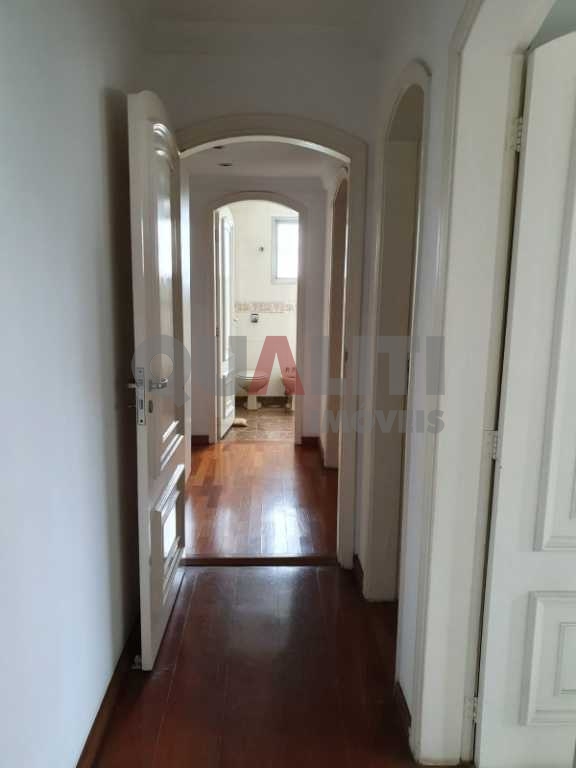 Apartamento à venda no Campo Belo com 3 dormitórios, 1 suíte e 2 vagas de garagem