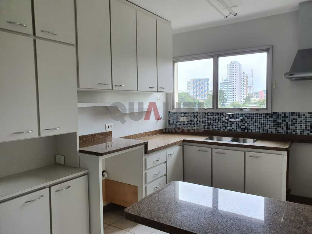 Apartamento à venda no Campo Belo com 3 dormitórios, 1 suíte e 2 vagas de garagem