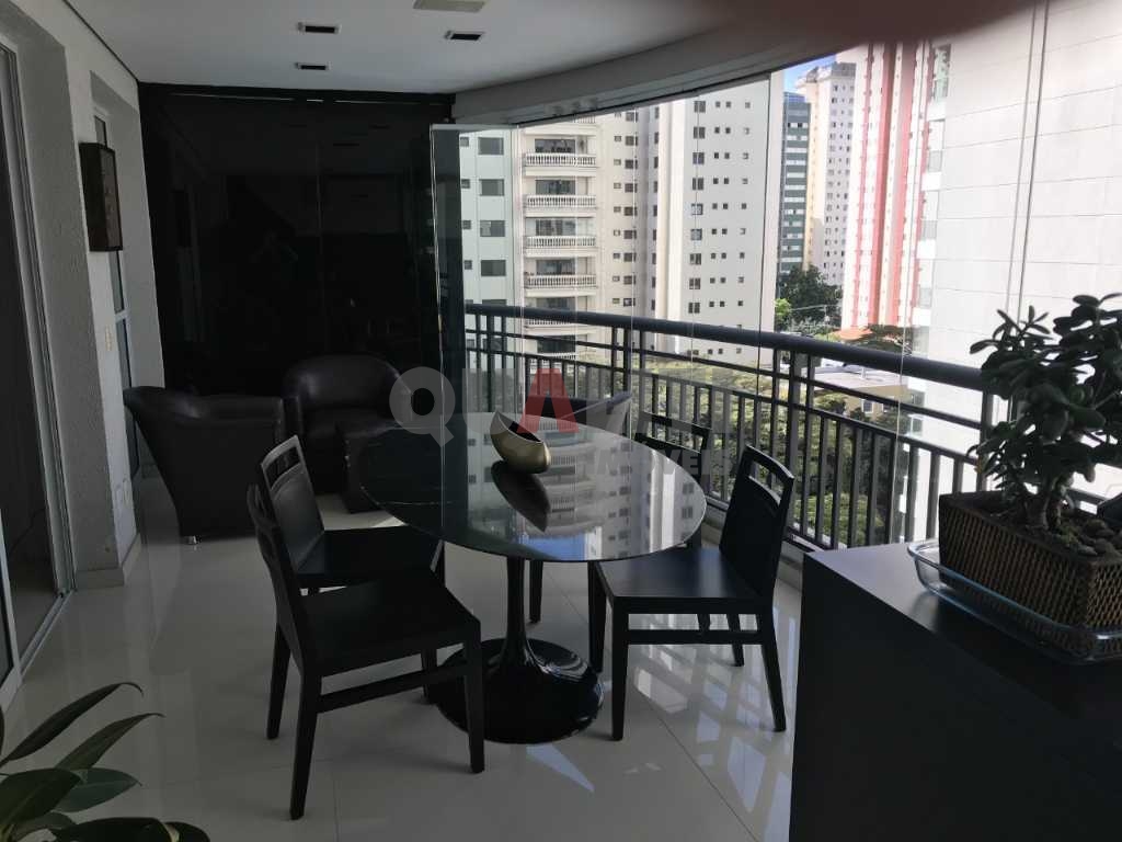 Apartamento para venda no Campo Belo em edifício moderno com 136 m²priv, 3 suítes, terraço gourmet, lazer completo e baixa taxa de condomínio, oportunidade!!