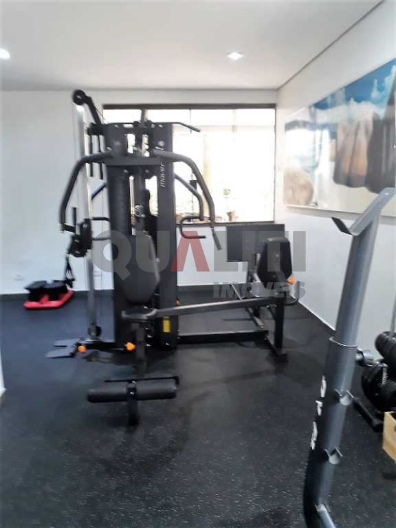 Cobertura duplex para venda em Moema, fora da rota, com 240 m², 3 dormitórios, 3 vagas de garagem, terraço com piscina, sauna e churrasqueira, lazer completo.