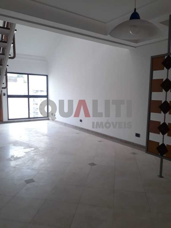 Cobertura duplex para venda em Moema, fora da rota, com 240 m², 3 dormitórios, 3 vagas de garagem, terraço com piscina, sauna e churrasqueira, lazer completo.