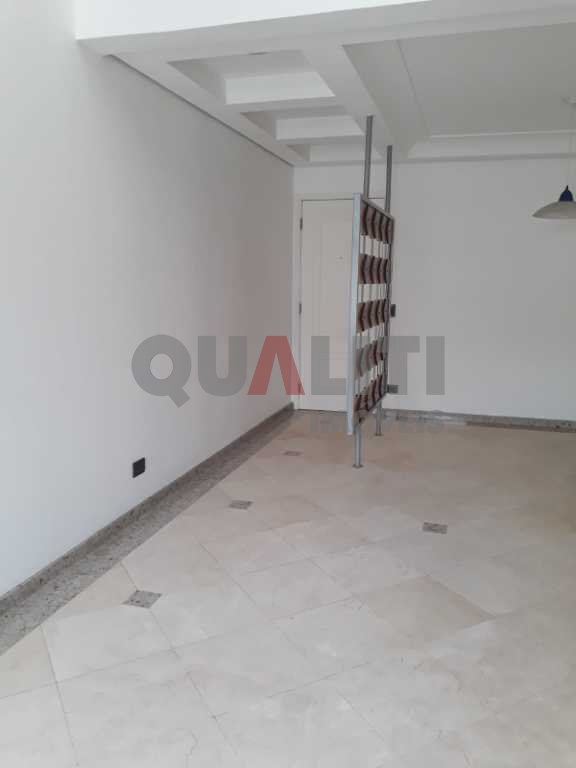 Cobertura duplex para venda em Moema, fora da rota, com 240 m², 3 dormitórios, 3 vagas de garagem, terraço com piscina, sauna e churrasqueira, lazer completo.