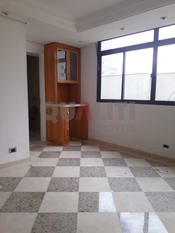 Cobertura duplex para venda em Moema, fora da rota, com 240 m², 3 dormitórios, 3 vagas de garagem, terraço com piscina, sauna e churrasqueira, lazer completo.