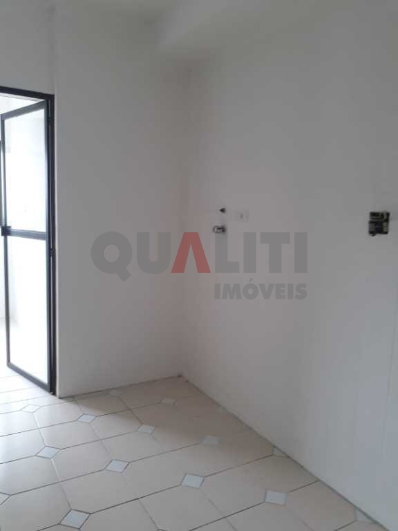 Cobertura duplex para venda em Moema, fora da rota, com 240 m², 3 dormitórios, 3 vagas de garagem, terraço com piscina, sauna e churrasqueira, lazer completo.
