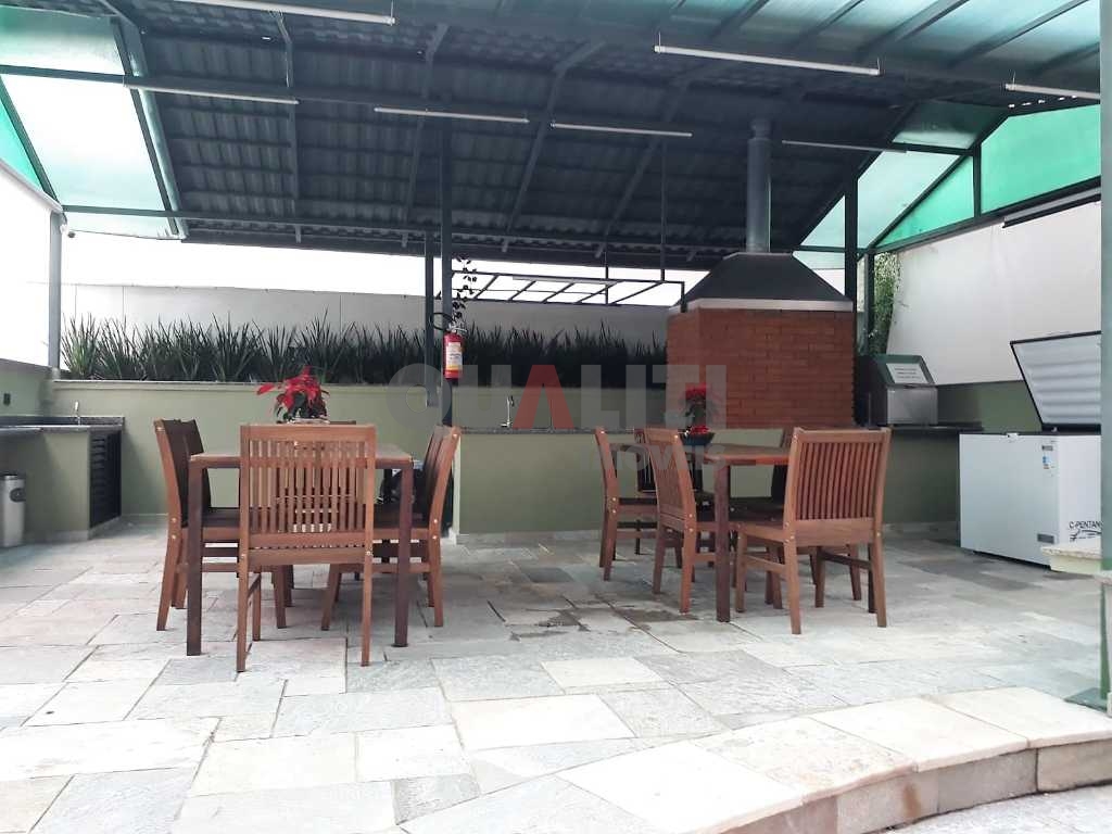 Cobertura duplex para venda em Moema, fora da rota, com 240 m², 3 dormitórios, 3 vagas de garagem, terraço com piscina, sauna e churrasqueira, lazer completo.