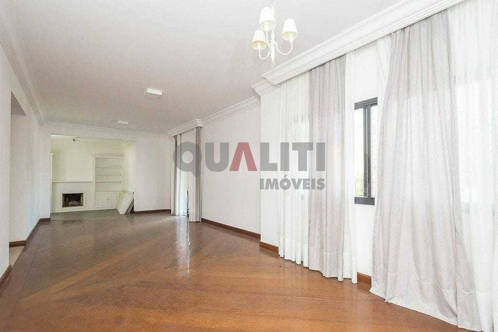Apartamento à venda em Moema com 4 dormitórios sendo 2 suítes
