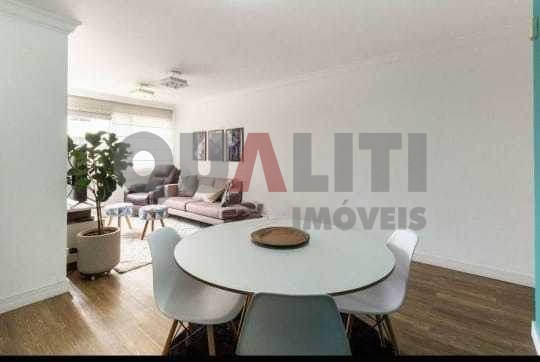 Apartamento à venda Moema, 3 dormitórios, 2 banheiros, 1 vaga, 98 m