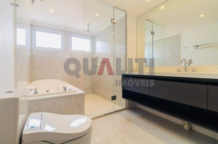 Cobertura para venda com 280 m², 3 suítes, 1 master, closet, piscina, varanda gourmet, 4 vagas no Campo Belo com área de lazer incrível!