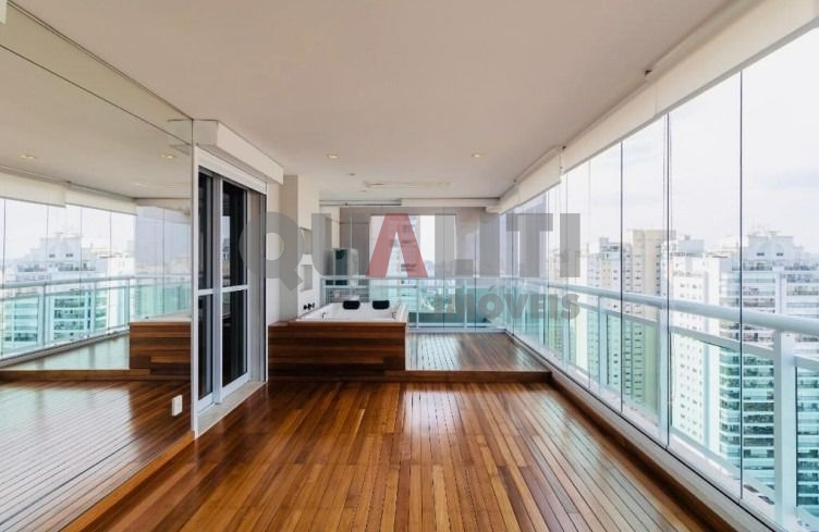 Cobertura para venda com 280 m², 3 suítes, 1 master, closet, piscina, varanda gourmet, 4 vagas no Campo Belo com área de lazer incrível!