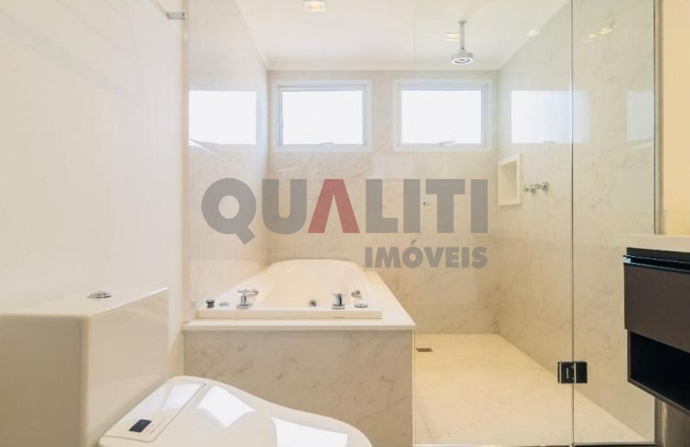 Cobertura para venda com 280 m², 3 suítes, 1 master, closet, piscina, varanda gourmet, 4 vagas no Campo Belo com área de lazer incrível!