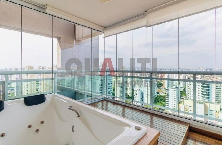 Cobertura para venda com 280 m², 3 suítes, 1 master, closet, piscina, varanda gourmet, 4 vagas no Campo Belo com área de lazer incrível!