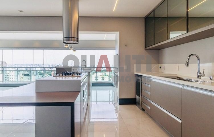 Cobertura para venda com 280 m², 3 suítes, 1 master, closet, piscina, varanda gourmet, 4 vagas no Campo Belo com área de lazer incrível!