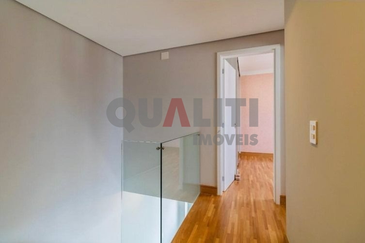 Cobertura para venda com 280 m², 3 suítes, 1 master, closet, piscina, varanda gourmet, 4 vagas no Campo Belo com área de lazer incrível!