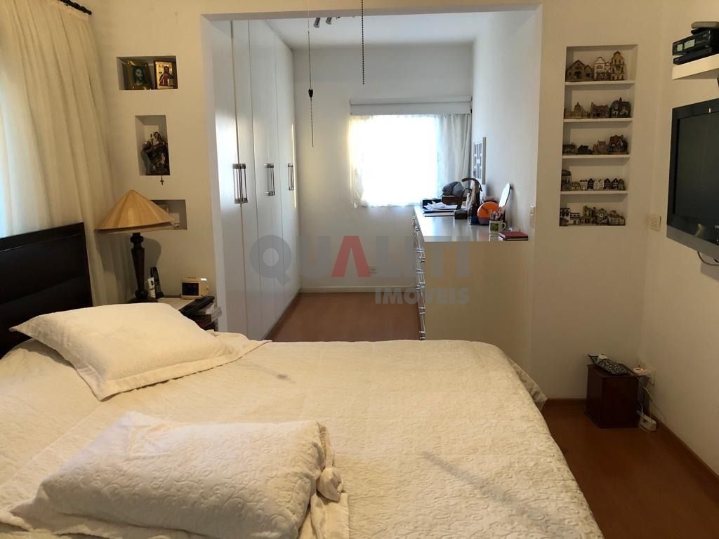 Apartamento Amplo com 4 suítes à venda no Campo Belo