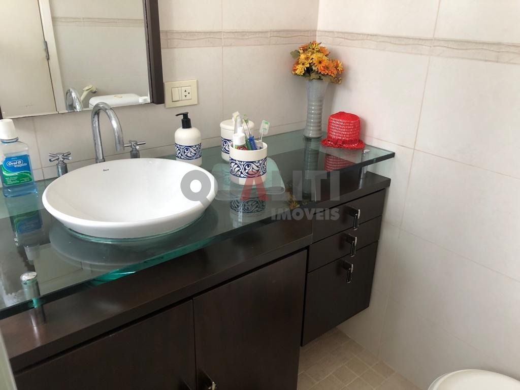 Apartamento Amplo com 4 suítes à venda no Campo Belo