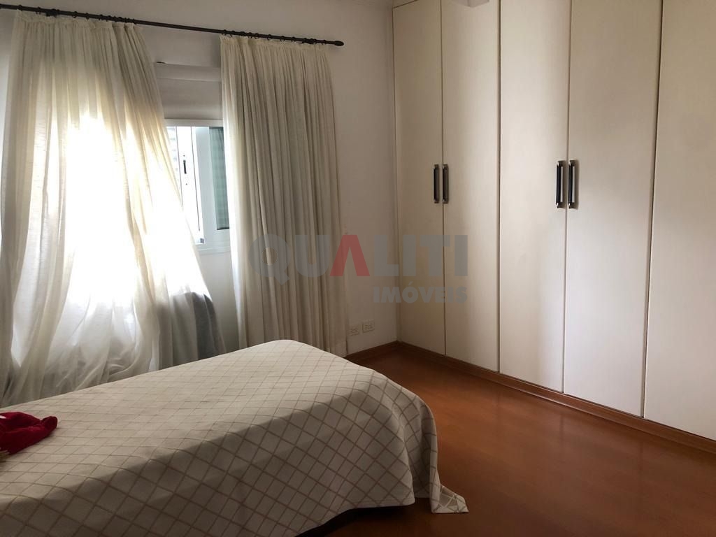 Apartamento Amplo com 4 suítes à venda no Campo Belo