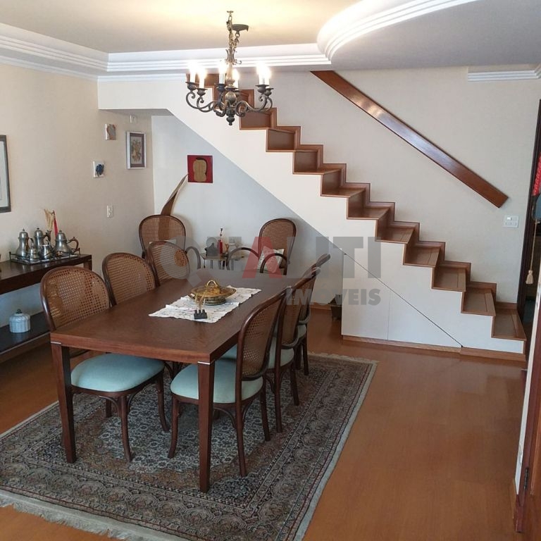 Apartamento Amplo com 4 suítes à venda no Campo Belo