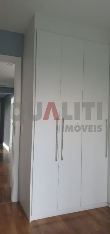 Apartamento à venda no Condomínio IEPE com 3 suítes, lazer completo, vista eterna para o São Paulo Golf clube