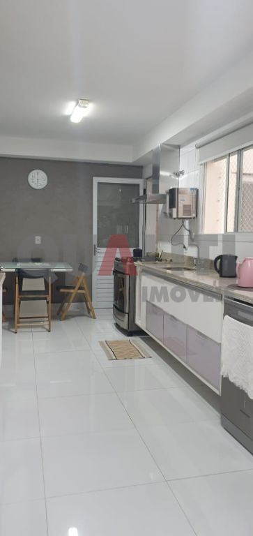 Apartamento à venda no Condomínio IEPE com 3 suítes, lazer completo, vista eterna para o São Paulo Golf clube