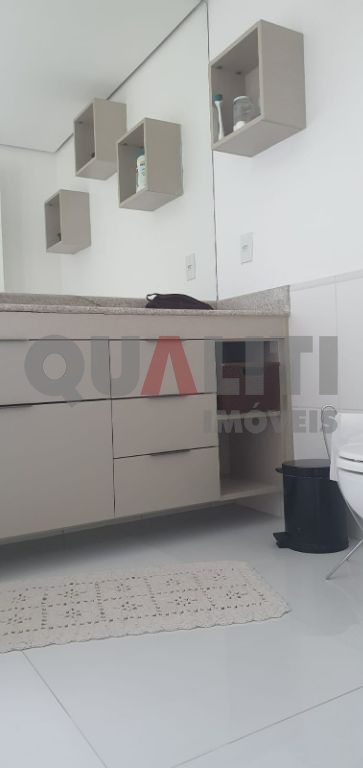 Apartamento à venda no Condomínio IEPE com 3 suítes, lazer completo, vista eterna para o São Paulo Golf clube