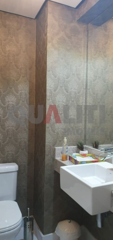 Apartamento à venda no Condomínio IEPE com 3 suítes, lazer completo, vista eterna para o São Paulo Golf clube