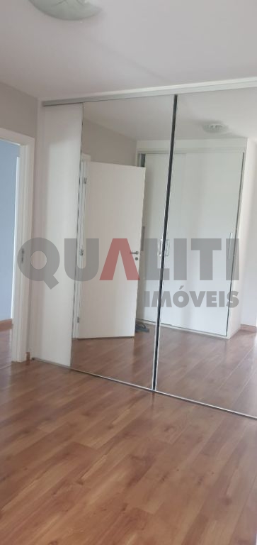 Apartamento à venda no Condomínio IEPE com 3 suítes, lazer completo, vista eterna para o São Paulo Golf clube
