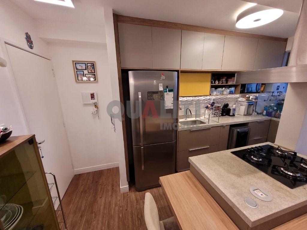 Apartamento cobertura à venda na Chácara Santo Antônio, 2 dormitórios, suíte, 2 vagas de garagem