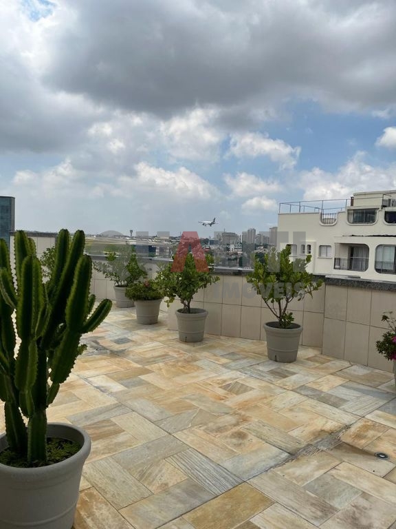 Apartamento mobiliado para Venda em Moema próximo do Metrô, 1 quarto, cozinha americana, terraço, 1 vaga, lazer e baixa taxa de condomínio, oportunidade!!