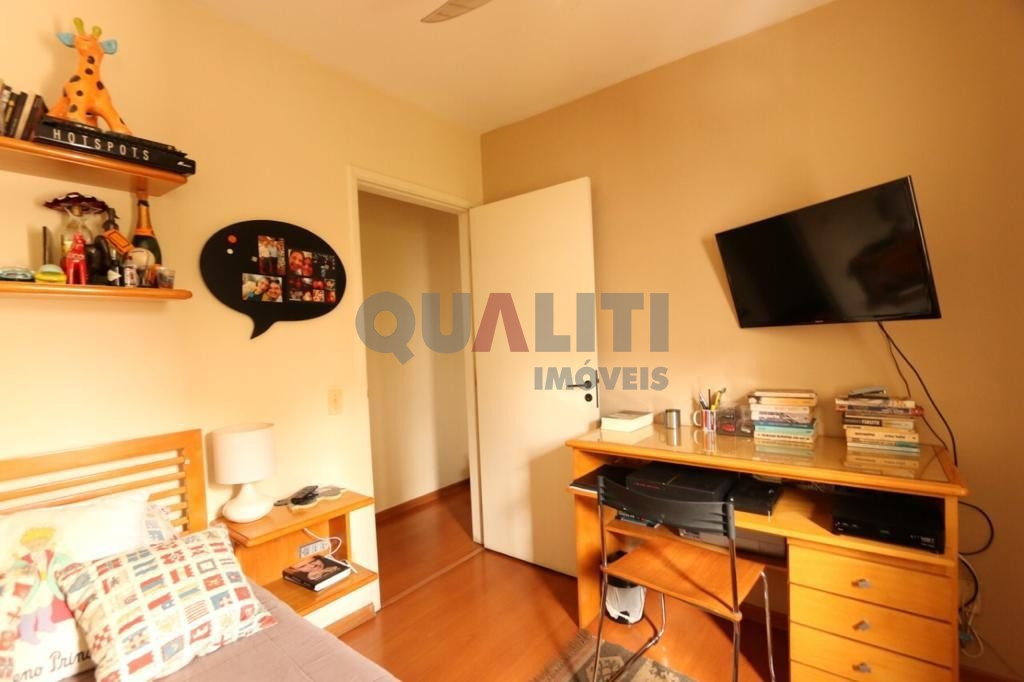 Apartamento com 3 dormitórios e 1 suíte para venda e locação no Campo Belo.