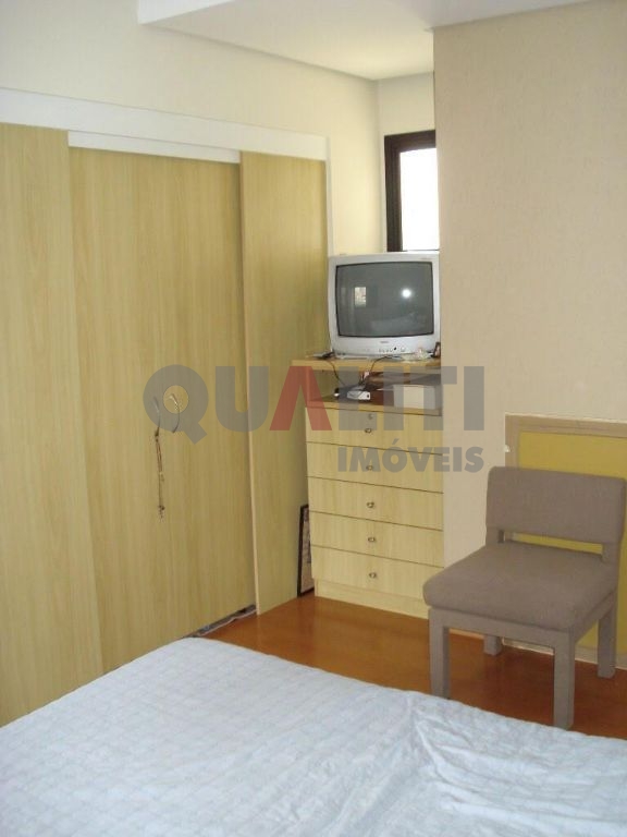 Apartamento com 3 dormitórios e 1 suíte para venda e locação no Campo Belo.
