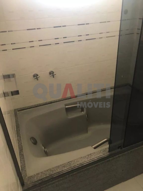 Apartamento 1 por andar, com 3 suítes para venda no Campo Belo São Paulo.
