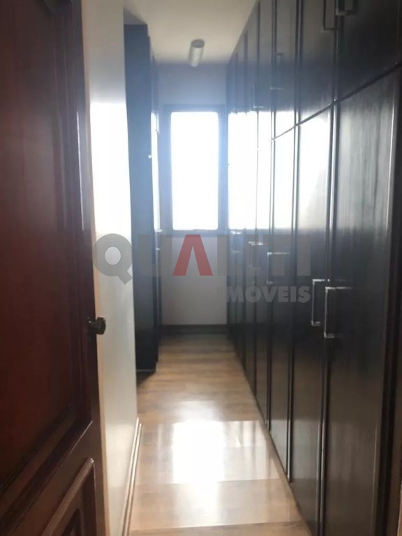 Apartamento 1 por andar, com 3 suítes para venda no Campo Belo São Paulo.