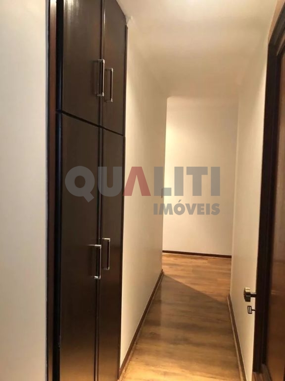 Apartamento 1 por andar, com 3 suítes para venda no Campo Belo São Paulo.