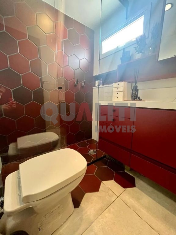 Apartamento com 74 m², 2 dormitórios, 1 suíte, totalmente reformado para venda em Moema Pássaros.