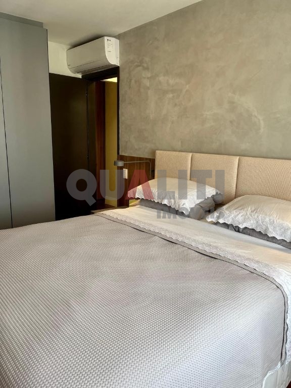 Apartamento com 74 m², 2 dormitórios, 1 suíte, totalmente reformado para venda em Moema Pássaros.