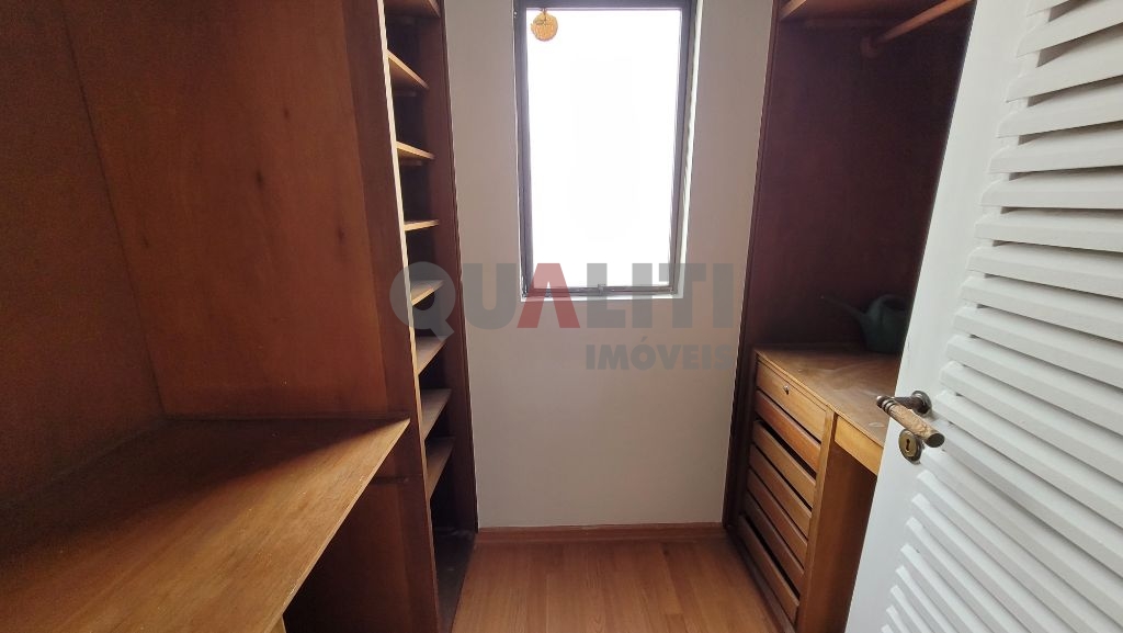 Cobertura para Venda com 360 m², 4 dormitórios, 4 suítes e 4 vagas em Moema Pássaros