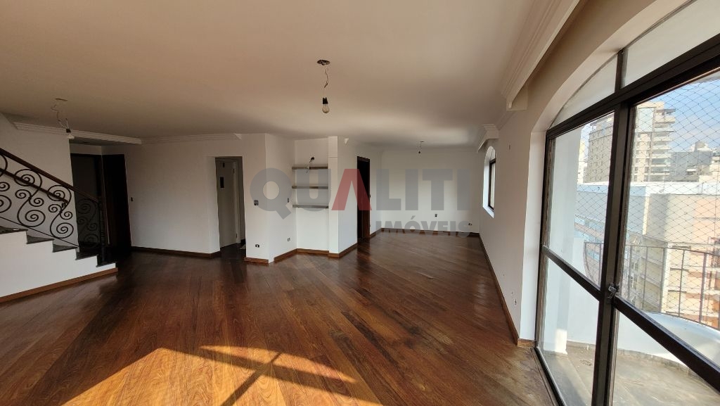 Cobertura para Venda com 360 m², 4 dormitórios, 4 suítes e 4 vagas em Moema Pássaros
