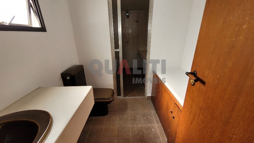 Cobertura para Venda com 360 m², 4 dormitórios, 4 suítes e 4 vagas em Moema Pássaros