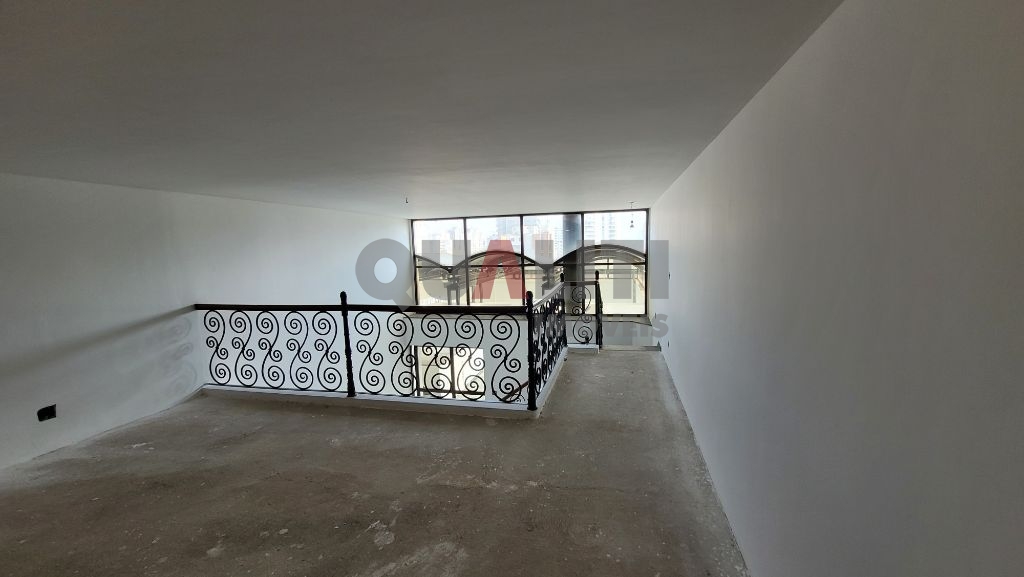 Cobertura para Venda com 360 m², 4 dormitórios, 4 suítes e 4 vagas em Moema Pássaros