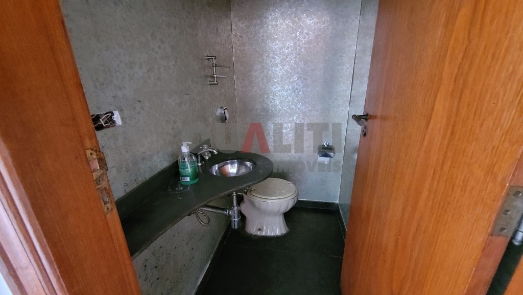 Cobertura para Venda com 360 m², 4 dormitórios, 4 suítes e 4 vagas em Moema Pássaros