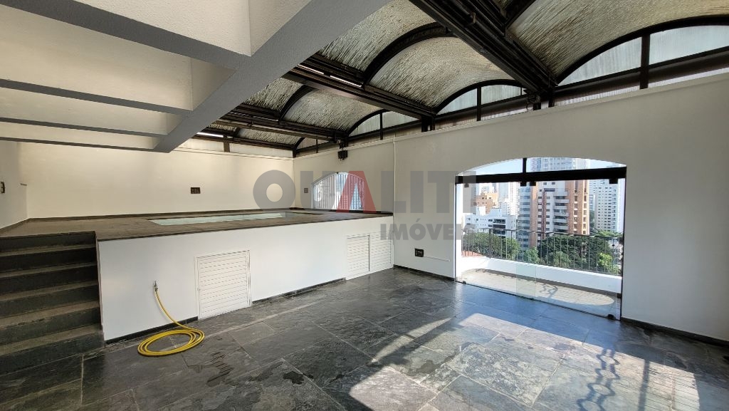 Cobertura para Venda com 360 m², 4 dormitórios, 4 suítes e 4 vagas em Moema Pássaros