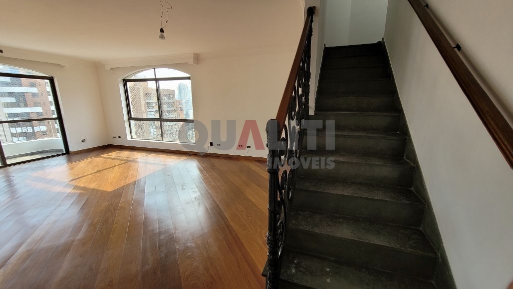 Cobertura para Venda com 360 m², 4 dormitórios, 4 suítes e 4 vagas em Moema Pássaros
