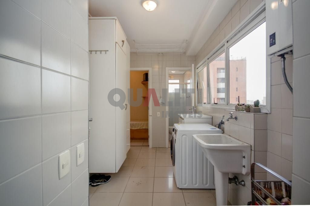 Apartamento alto padrão para venda em Moema, Edifício moderno fora da rota com 195 m², 4 dormitórios, 3 vagas, lazer completo, oportunidade!!