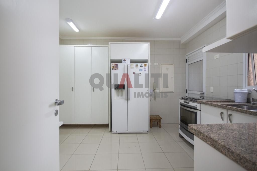 Apartamento alto padrão para venda em Moema, Edifício moderno fora da rota com 195 m², 4 dormitórios, 3 vagas, lazer completo, oportunidade!!