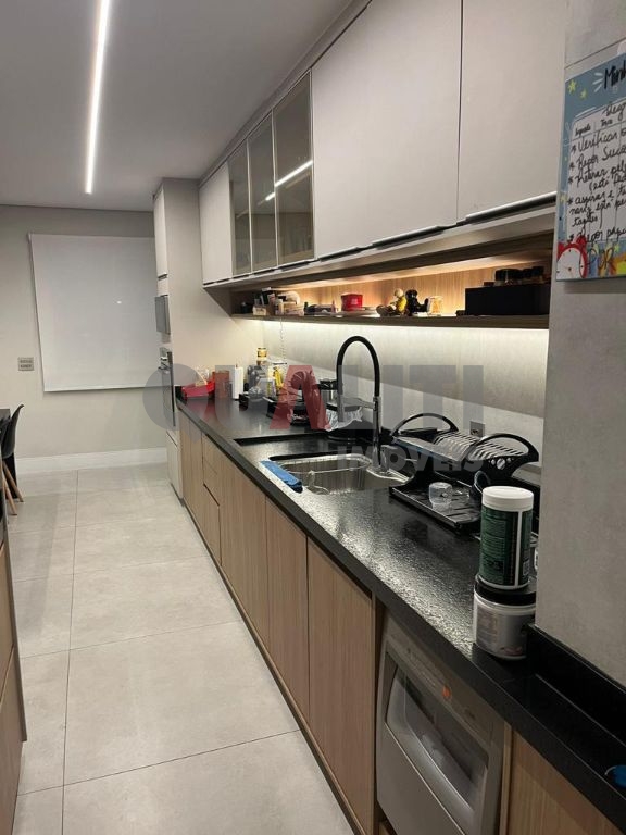 Apartamento com 3 suítes que acabou de ser entregue, à venda em Moema Indios.