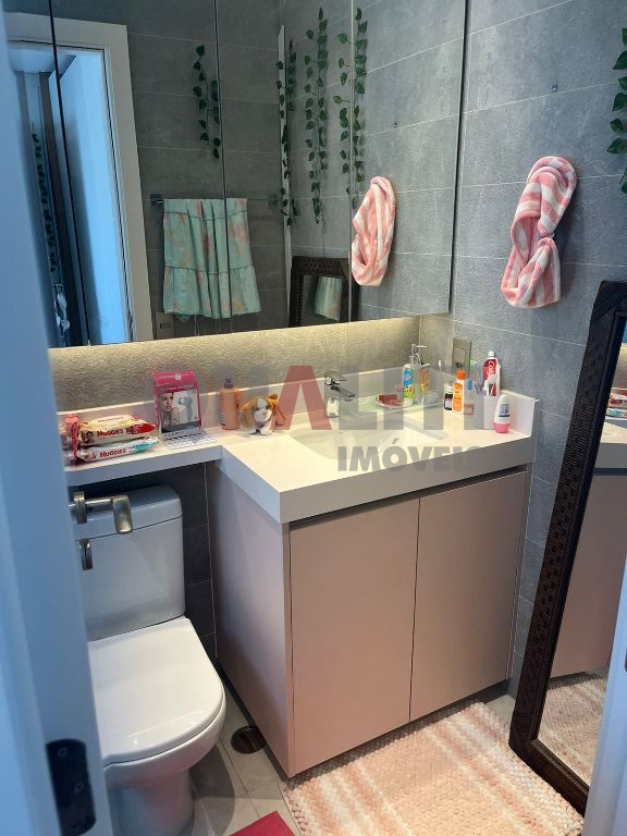 Apartamento com 3 suítes que acabou de ser entregue, à venda em Moema Indios.