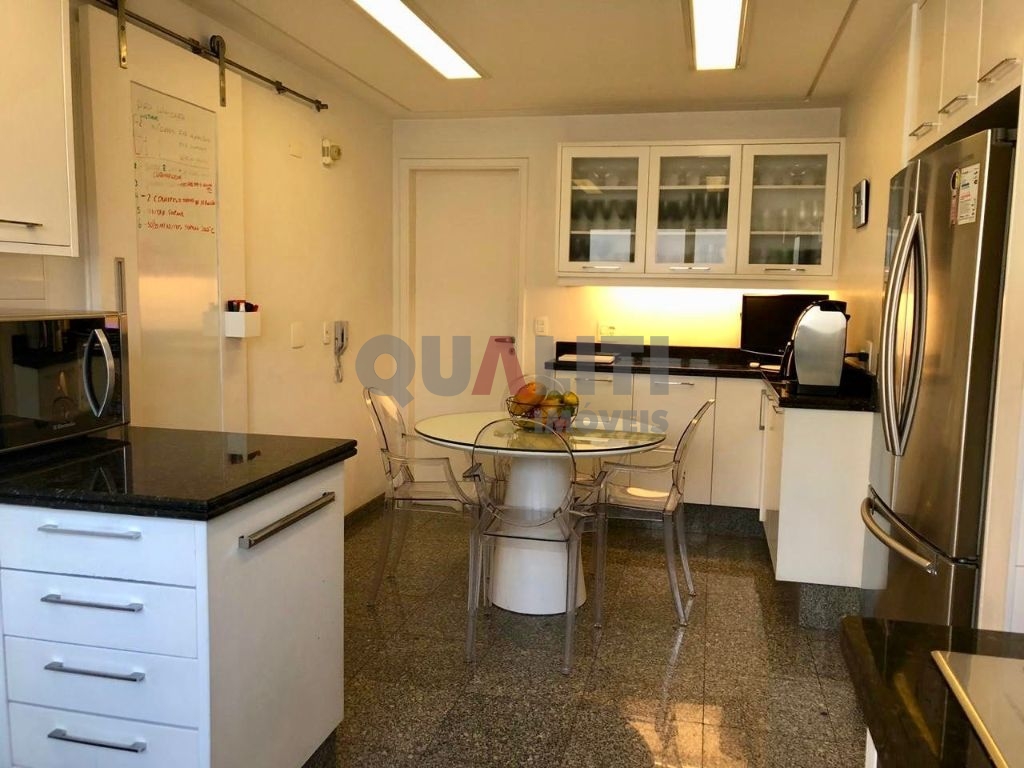 Apartamento alto padrão para venda em Moema fora da rota edifício moderno com 165 m², 3 suítes, 3 vagas de garagem, lazer completo, oportunidade!!