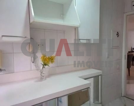 Apartamento com 2 dormitórios sendo 1 suíte para venda na Vila Olímpia