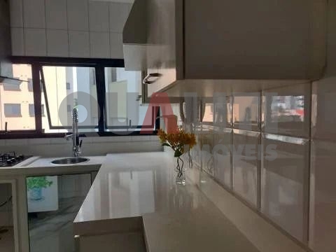 Apartamento com 2 dormitórios sendo 1 suíte para venda na Vila Olímpia